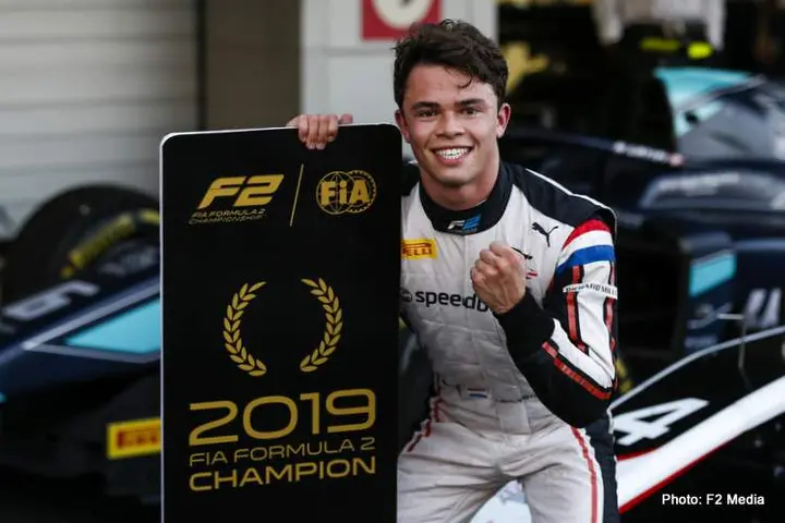 SOCHI AUTODROM, RUSSIAN FEDERATION - SEPTEMBER 28: Nyck De Vries (NLD, ART GRAND PRIX), celebrates winning the drivers' title during the Sochi at Sochi Autodrom on September 28, 2019 in Sochi Autodrom, Russian Federation. (Photo by Joe Portlock / LAT Images / FIA F2 Championship)