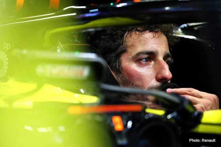 Daniel Ricciardo (AUS) Renault F1 Team RS19.Russian Grand Prix, Friday 27th September 2019. Sochi Autodrom, Sochi, Russia.