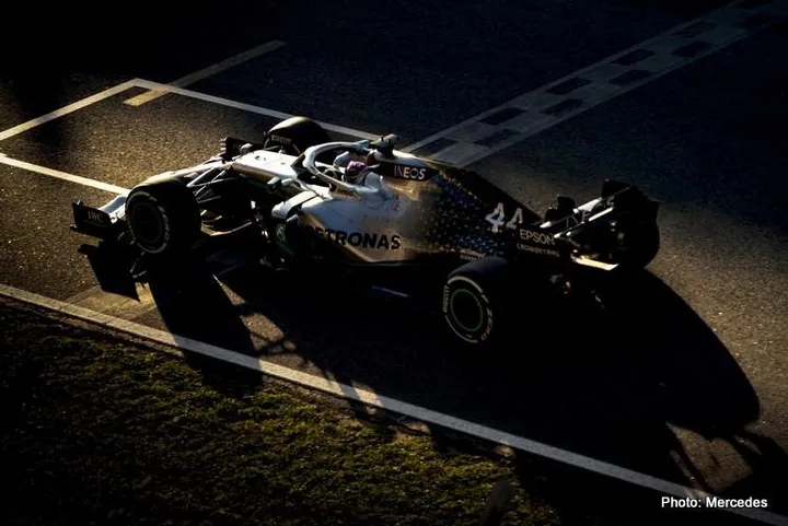 1 hamilton barcelona day 3 formula 1 f1 test 2020 001