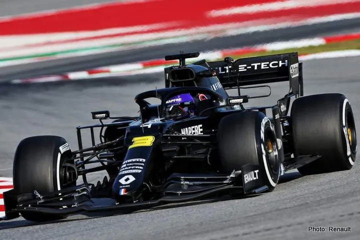 1 ricciardo bacelona test 001