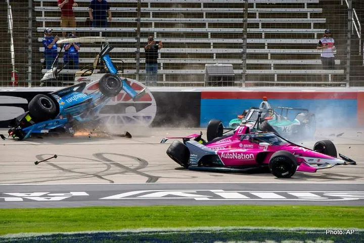 indycar crash daly rossi