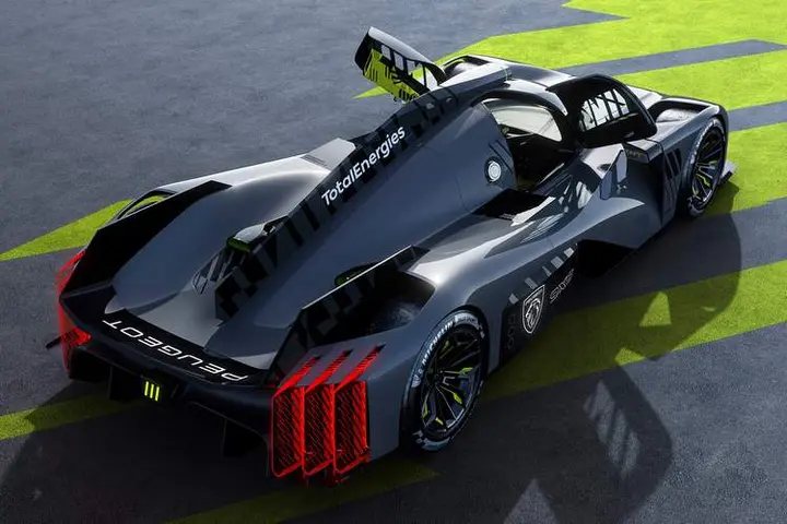 back view Peugeot 9X8 Le Mans Hypercar-001