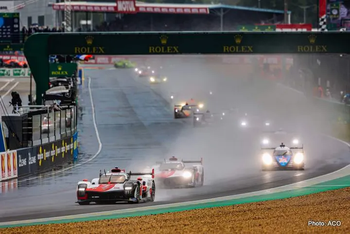 Le Mans start in the wet 2021