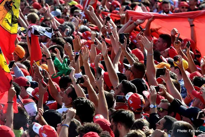 tifosi fans monza boopodium