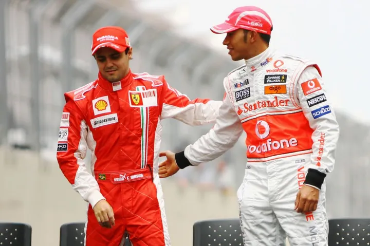 Lewis Hamilton Has Flashback as He Prepares to Battle Max Verstappen During  Abu Dhabi GP