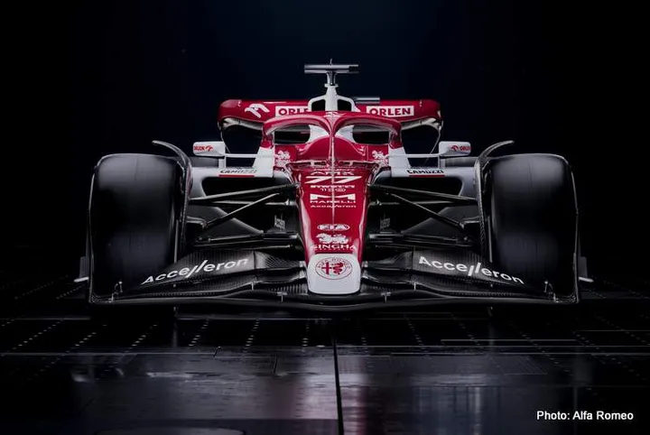 Alfa-Romeo-C42-reveal-2 F1 car-2022