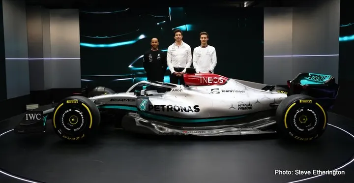 Mercedes-AMG F1 W13 E Performance Launch - Hamilton russell