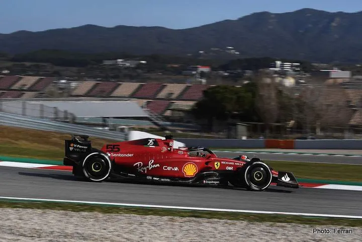 sainz f175 barcelona 2022