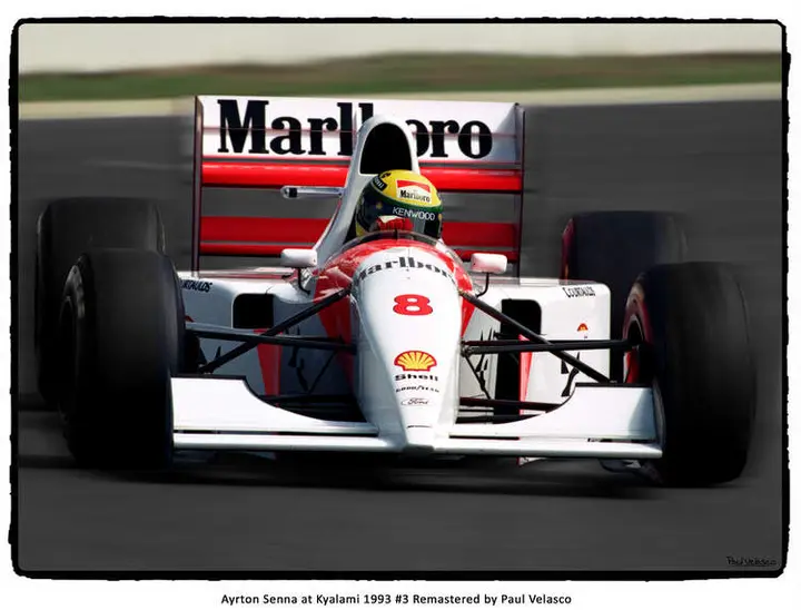 Ayrton-Senna F1 historic photo