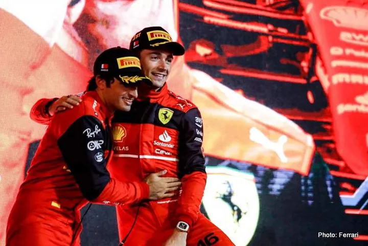 carlos sainx charles leclerc f1 bahrain grand prix 2022 podium ferrari