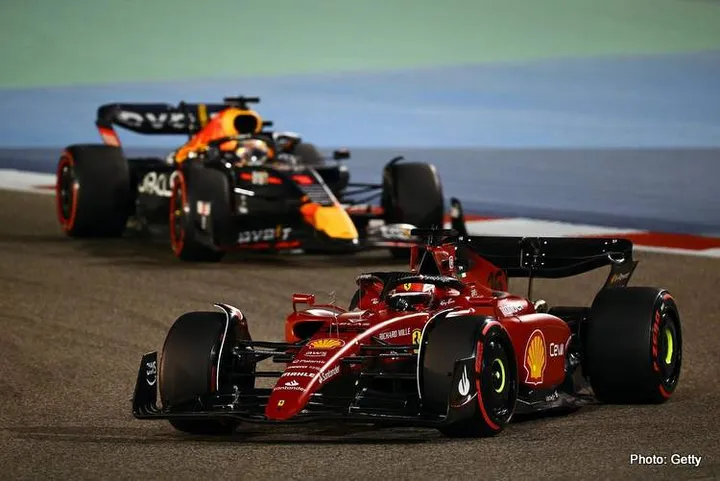 Leclerc-Verstappen-Bahrain-Race-2022