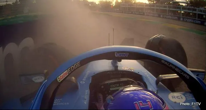alonso crash melbourne 2022 qualifying