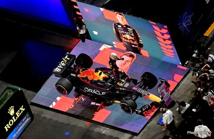 F1 ax Verstappen of the Netherlands and Oracle Red Bull Racing celebrates in parc ferme during the Grand Prix of Saudi Arabia at the Jeddah Corniche Circuit on March 27, 2022 in Jeddah, Saudi Arabia. (Photo by Clive Mason/Getty Images)