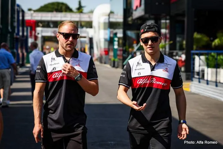 sauber audi Bottas-f1 Zhou-Barcelona-2-2022