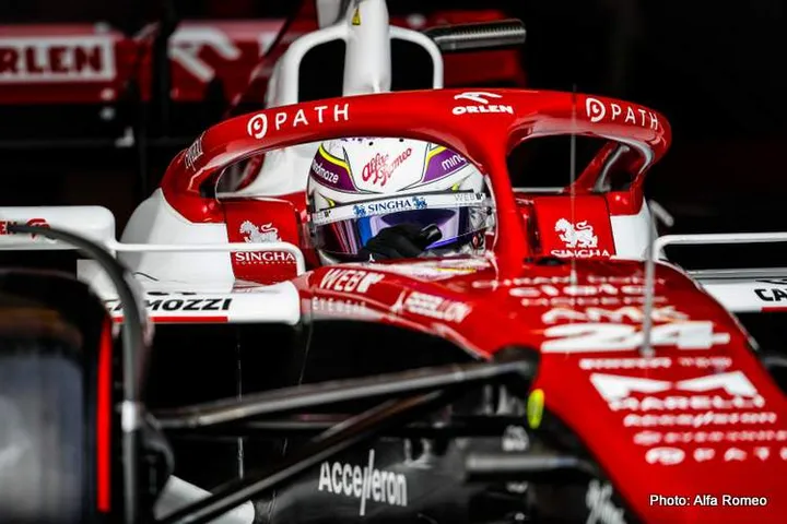 zhou f1 helmet