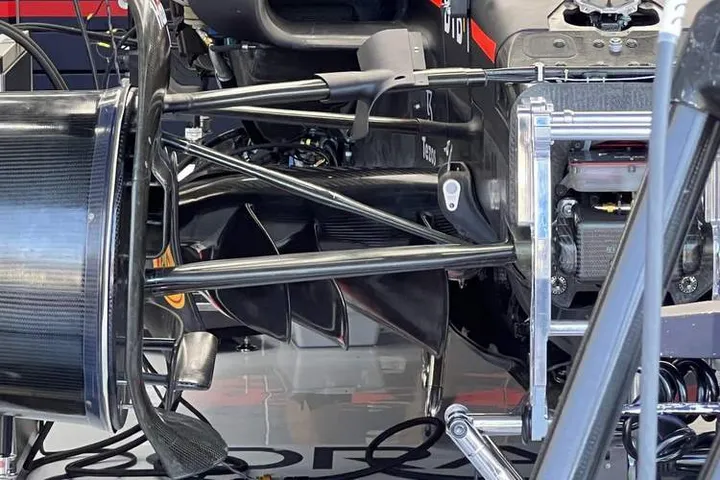 red bull rb18 front suspension 2022