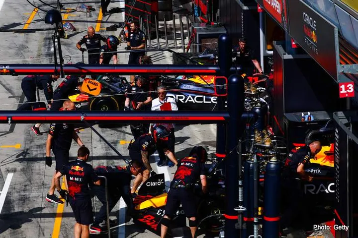 MONZA, ITALY - SEPTEMBER 09: The Red Bull Racing team work in the Pitlane during practice ahead of the F1 Grand Prix of Italy at Autodromo Nazionale Monza on September 09, 2022 in Monza, Italy. (Photo by Mark Thompson/Getty Images)