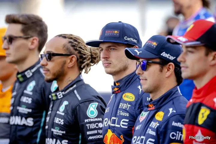 BAHRAIN - George Russell, Lewis Hamilton, Max Verstappen, Sergio Perez and Charles Leclerc during the drivers' parade during the Bahrain F1 Grand Prix at the Bahrain International Circuit on March 20, 2022 in Bahrain, Bahrain. ANP ROBIN VAN LONKHUIJSEN (Photo by ANP via Getty Images)