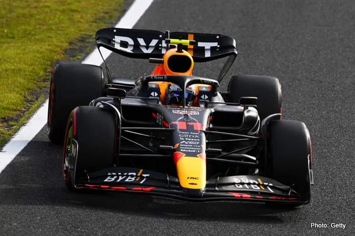 SUZUKA, JAPAN - OCTOBER 08: Sergio Perez of Mexico driving the (11) Oracle Red Bull Racing RB18 on track during qualifying ahead of the F1 Grand Prix of Japan at Suzuka International Racing Course on October 08, 2022 in Suzuka, Japan. (Photo by Clive Mason/Getty Images)