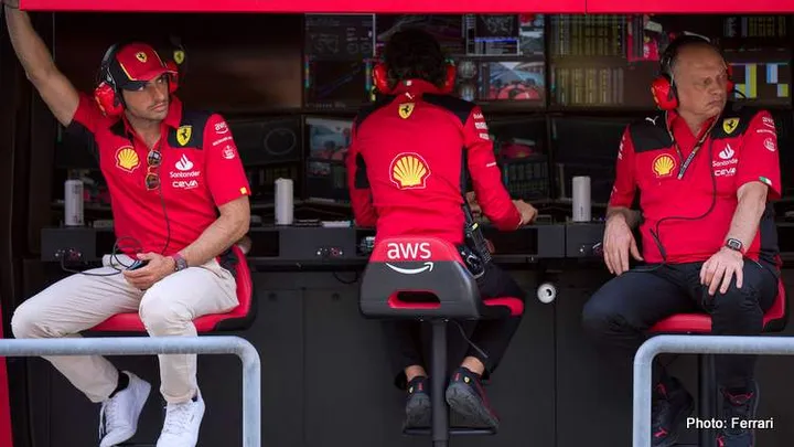 ferrari pitwall bahrain testing sainz vasseur F1