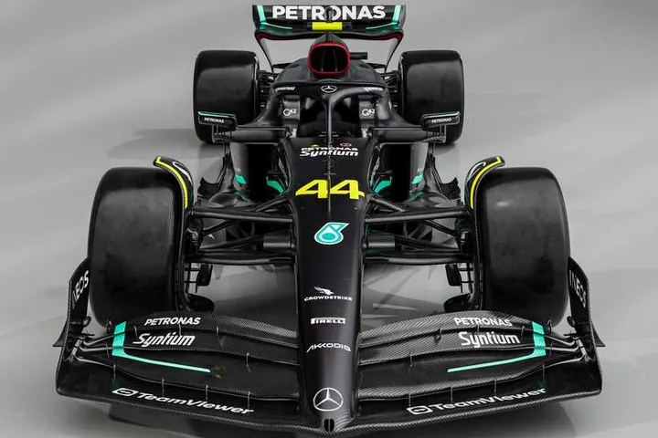 merceeds w14 f1 2023 front