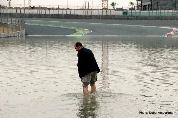 dubai autodrome flooded