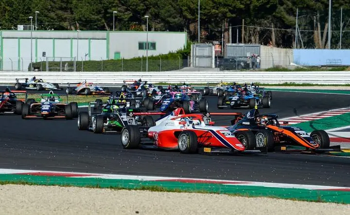 Rashid How competitive is Italian F4 really? Start Race 2