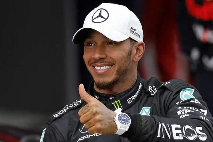 hamilton f1 contract mercedes photo