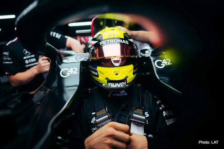 Wolff: I'd prefer Schumacher sits in a cockpit and actually races
