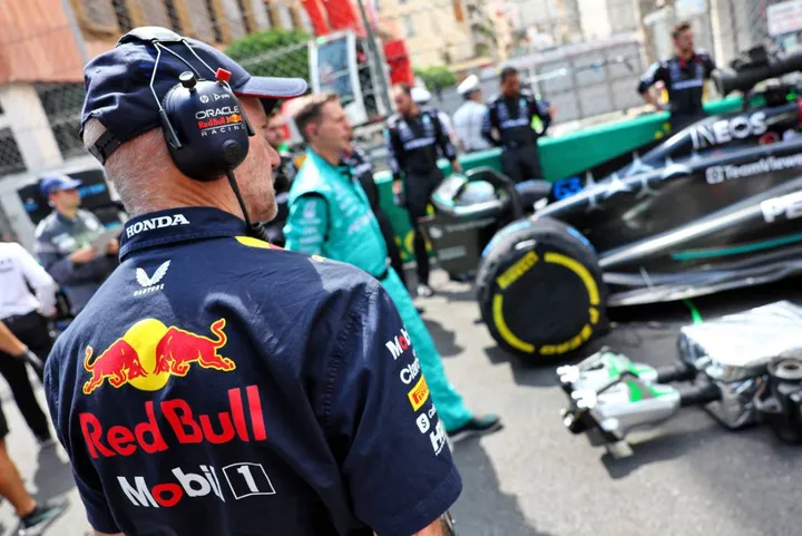 Newey clarifies Red Bull set-up: "Theoretically I'm in charge!"