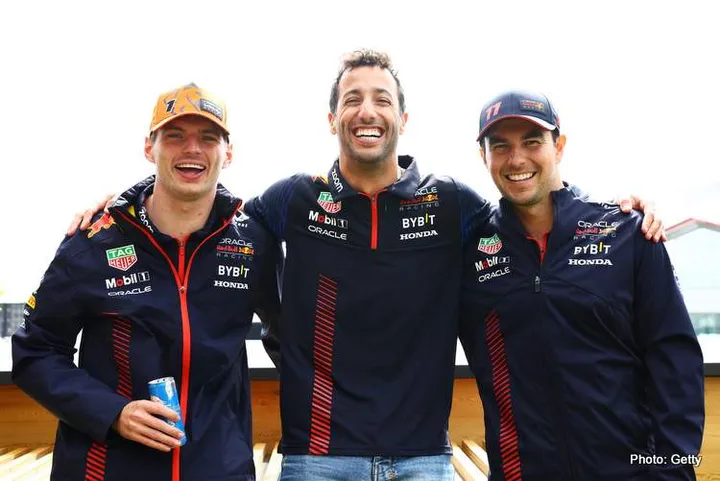 Verstappen: Ricciardo doing a good job in simulator