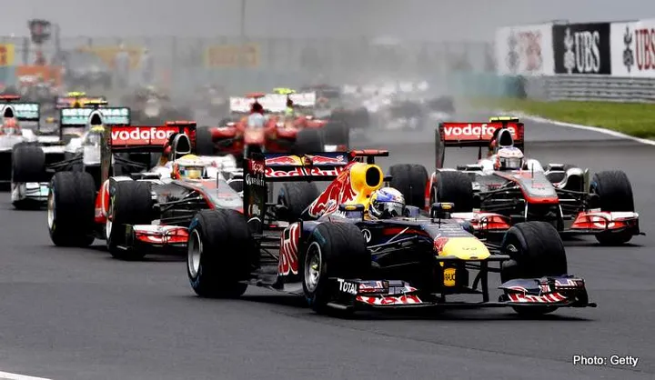 MOTORSPORT - F1 2011 - HUNGARY GRAND PRIX - HUNGARORING (HUN) - 28 TO 31/07/2011 - PHOTO : FREDERIC LE FLOC'H / DPPI - VETTEL SEBASTIEN (GER) - RED BULL RENAULT RB7 - ACTION
