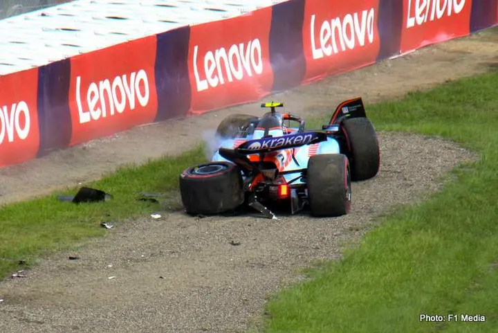 Sargeant-Suzuka-2023 f1 williams crash Hey Williams, why is Logan Sargeant still in Formula 1?