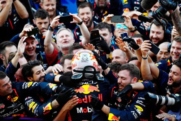 SUZUKA, JAPAN - SEPTEMBER 24: Race winner Max Verstappen of the Netherlands and Oracle Red Bull Racing celebrates with his team in parc ferme during the F1 Grand Prix of Japan at Suzuka International Racing Course on September 24, 2023 in Suzuka, Japan. (Photo by Rudy Carezzevoli/Getty Images) // Getty Images / Red Bull Content Pool // SI202309240238 // Usage for editorial use only //