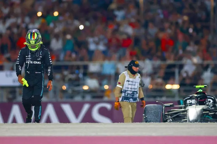 hamilton qatar f1 crash-001