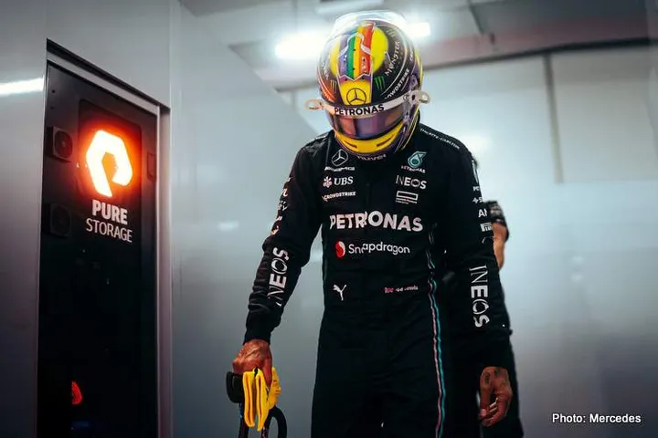 hamilton las vegas-001