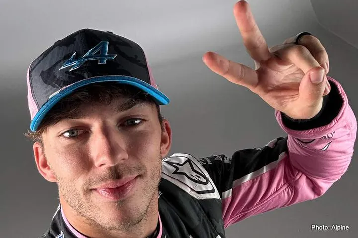gasly selfie f1 alpine f1