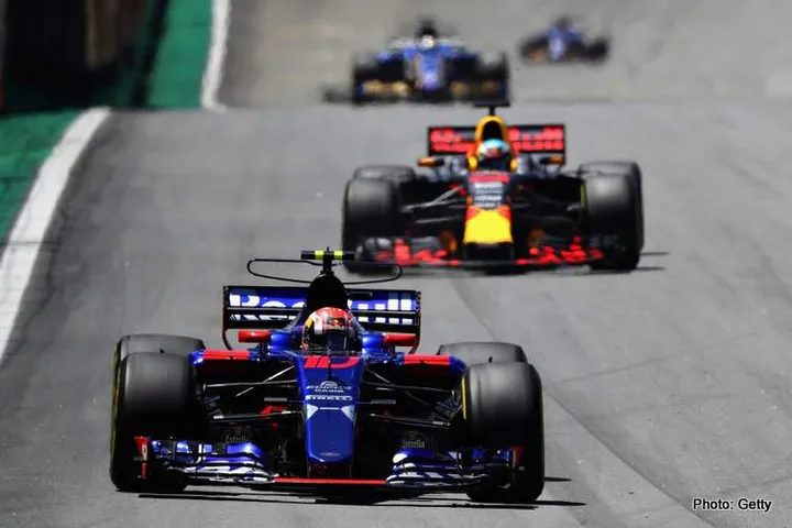 SAO PAULO, BRAZIL - NOVEMBER 12: Pierre Gasly of France and Scuderia Toro Rosso drives in the (10) Scuderia Toro Rosso STR12 on track during the Formula One Grand Prix of Brazil at Autodromo Jose Carlos Pace on November 12, 2017 in Sao Paulo, Brazil.  (Photo by Mark Thompson/Getty Images) // Getty Images / Red Bull Content Pool  // AP-1TTUMFMT52111 // Usage for editorial use only // Please go to www.redbullcontentpool.com for further information. //