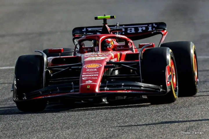 ferrari sainz bahrain f1 testing