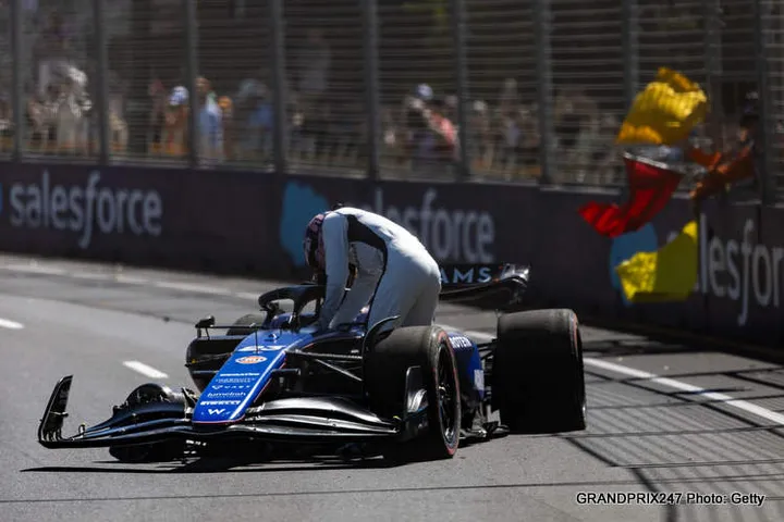 albon crash melbourne f1