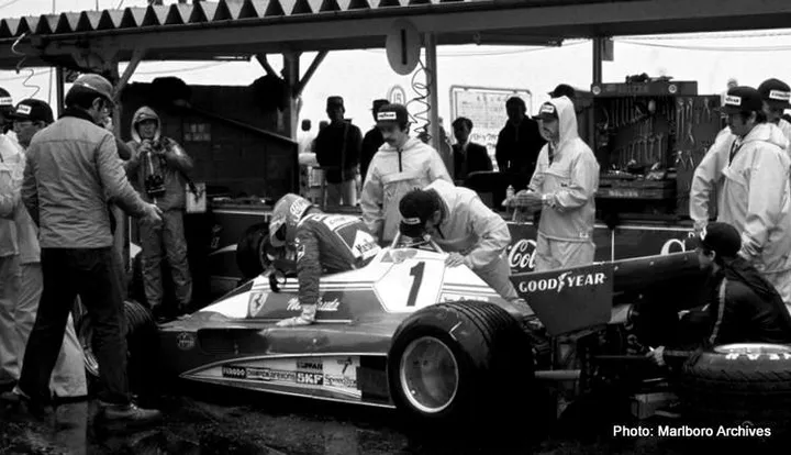 ferrari-pits lauda 1976 jaoanese grand prix fuji