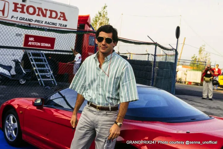 Senna in front of honda NSX (1) Credit - Ercole Colombo-001