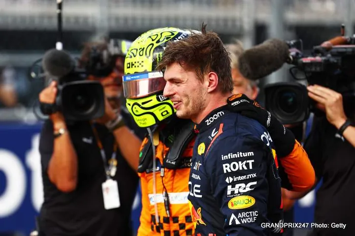 MIAMI, FLORIDA - MAY 05: Second placed Max Verstappen of the Netherlands and Oracle Red Bull Racing and Race winner Lando Norris of Great Britain and McLaren celebrate in parc ferme during the F1 Grand Prix of Miami at Miami International Autodrome on May 05, 2024 in Miami, Florida. (Photo by Mark Thompson/Getty Images) // Getty Images / Red Bull Content Pool // SI202405060029 // Usage for editorial use only //