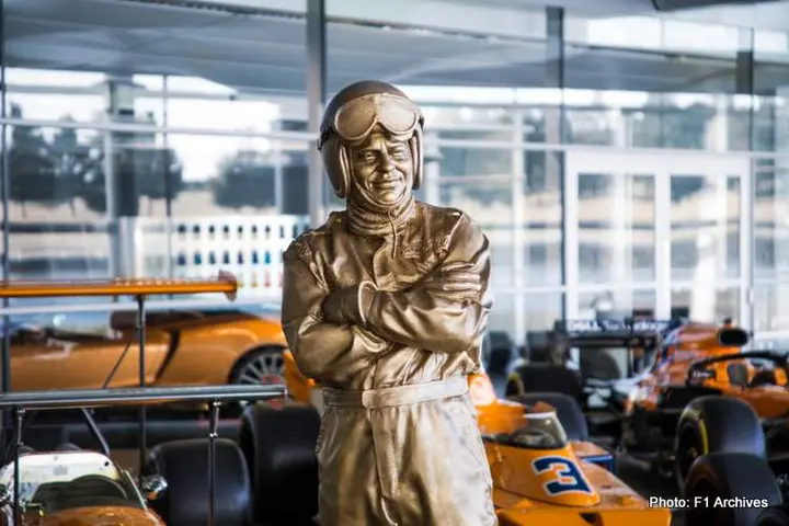 02062020_Bruce McLaren statue_01