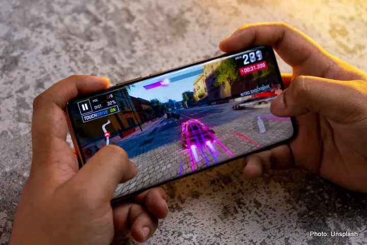 iphone How 5G is Changing Communication and Connectivityphoto1