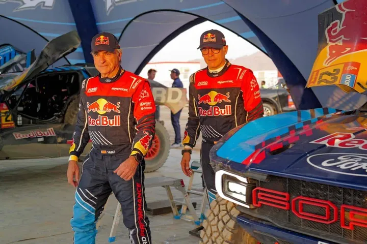 Carlos Sainz busca su quinto Dakar en una edición extenuante