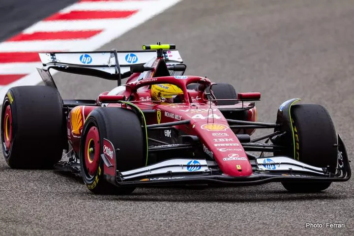 hamilton f1 ferrari bahrain testing day 1