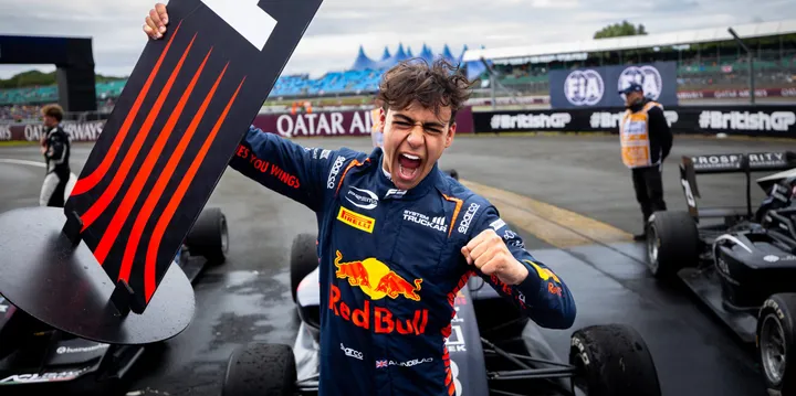 Arvid Lindblad: Rising Star in Red Bull's Training Program - Grandprixnews.com