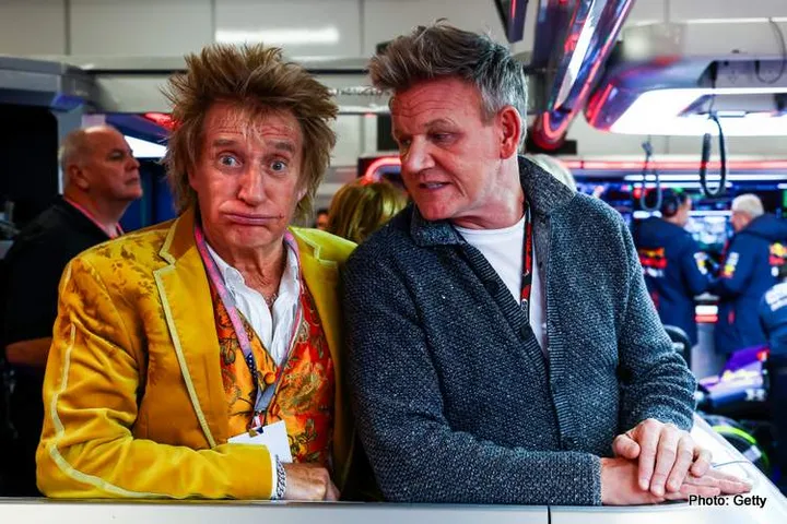 LAS VEGAS, NEVADA - NOVEMBER 17: Rod Stewart and Gordon Ramsay talk in the Red Bull Racing garage during qualifying ahead of the F1 Grand Prix of Las Vegas at Las Vegas Strip Circuit on November 17, 2023 in Las Vegas, Nevada. (Photo LAS VEGAS, NEVADA - NOVEMBER 17: Rod Stewart and Gordon Ramsay talk in the Red Bull Racing garage during qualifying ahead of the F1 Grand Prix of Las Vegas at Las Vegas Strip Circuit on November 17, 2023 in Las Vegas, Nevada. (Photo by Mark Thompson/Getty Images) // Getty Images / Red Bull Content Pool // SI202311180070 // Usage for editorial use only // Mark Thompson/Getty Images) // Getty Images / Red Bull Content Pool // SI202311180070 // Usage for editorial use only //