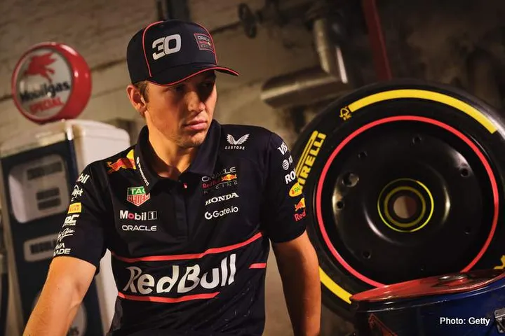Liam Lawson poses during the Oracle Red Bull Racing brand shoot, while wearing the 2025 Castore Team Kit and the New Era Team Cap on February 16, 2025 // Will Cornelius / Content Pool // SI202502160420 // Usage for editorial use only //